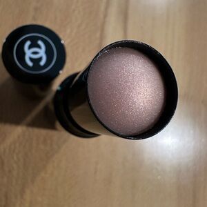 NWT CHANEL BAUME ESSENTIEL SCINTILLEMENT